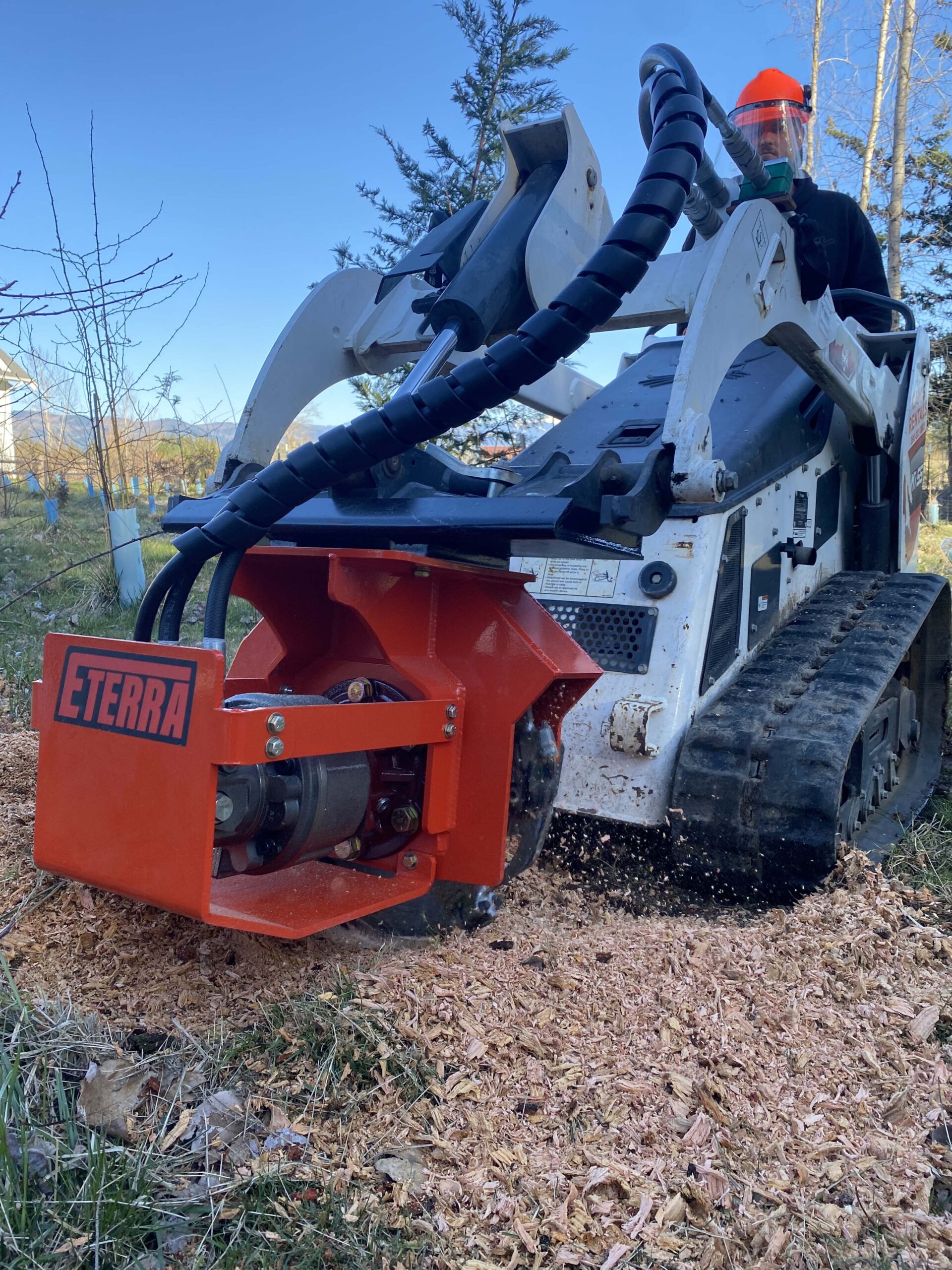 https://tcimag.tcia.org/wp-content/uploads/2022/10/mini-stump-grinder-hearing-protection-and-helmet_lores-scaled.jpg