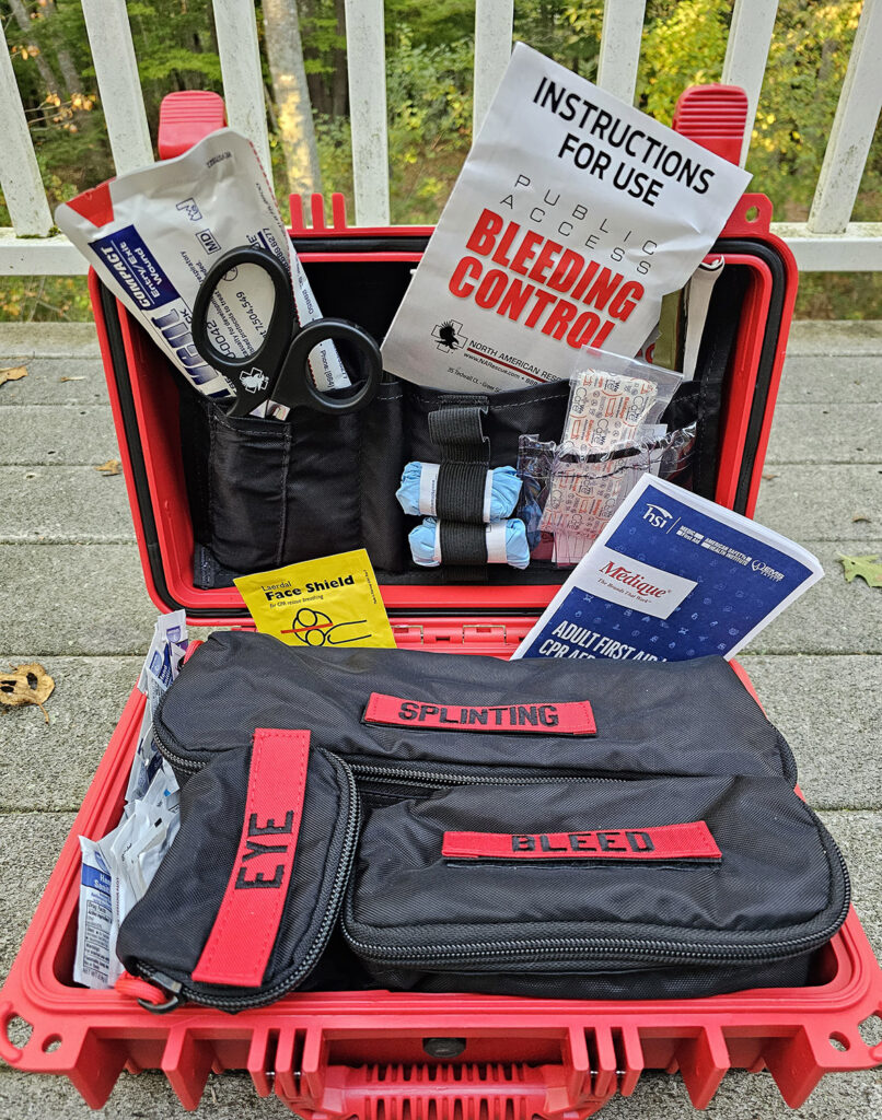 Heavyweight Trauma and First-Aid Kit
