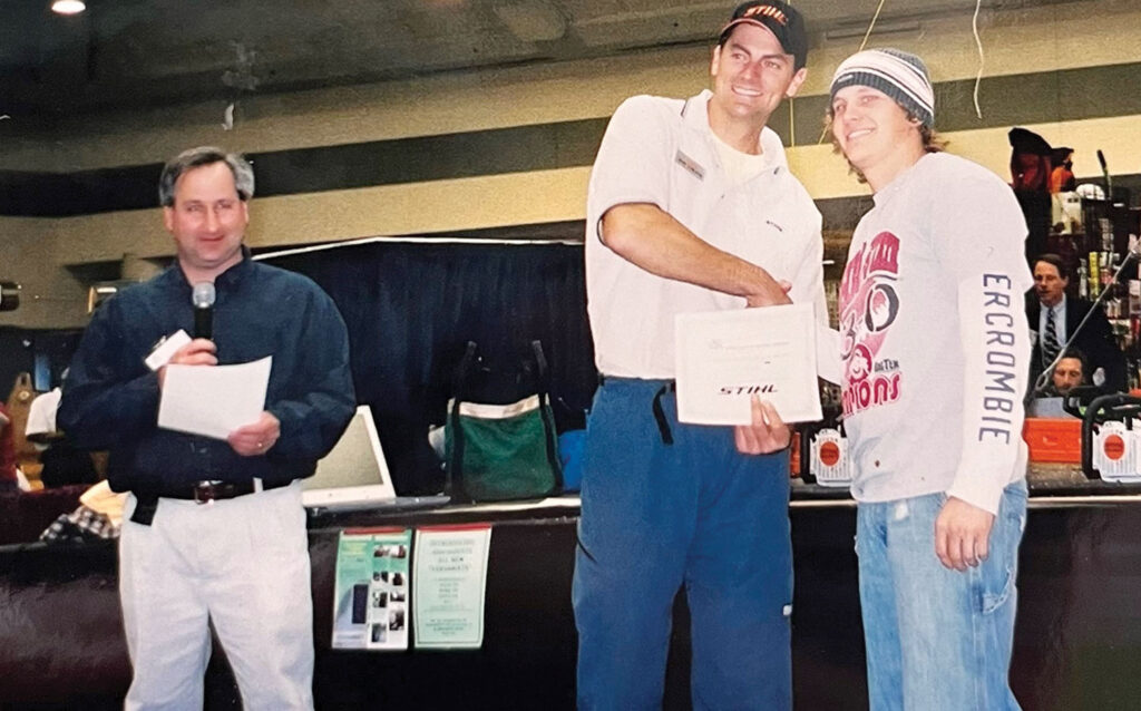 Chris Ahlum receives the 2003 SCD competition award