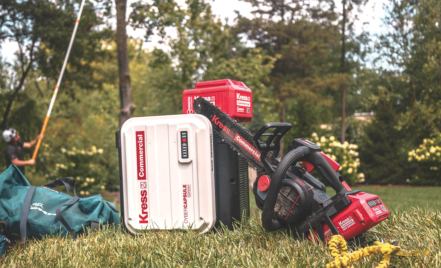 The Kress CyberCapsule can fully charge a 4(Ah) KA804 battery from 0-80% in just eight minutes, or to 100% in 12 minutes, greatly limiting the number of battery packs needed to make it through the day.