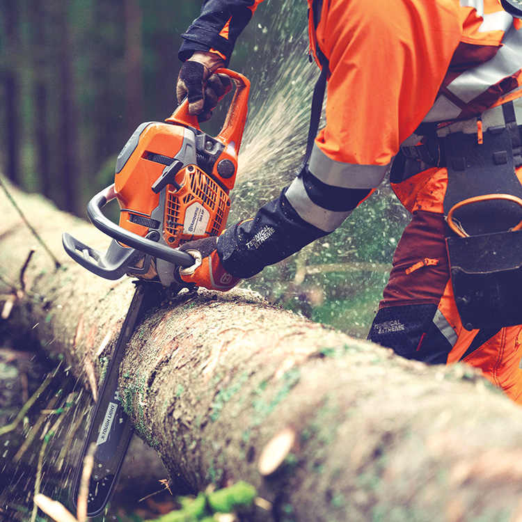 Fuel Injection in Professional Chain Saws